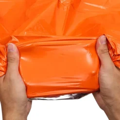 COUVERTURE DE SURVIE RÉUTILISABLE ORANGE OU KAKI